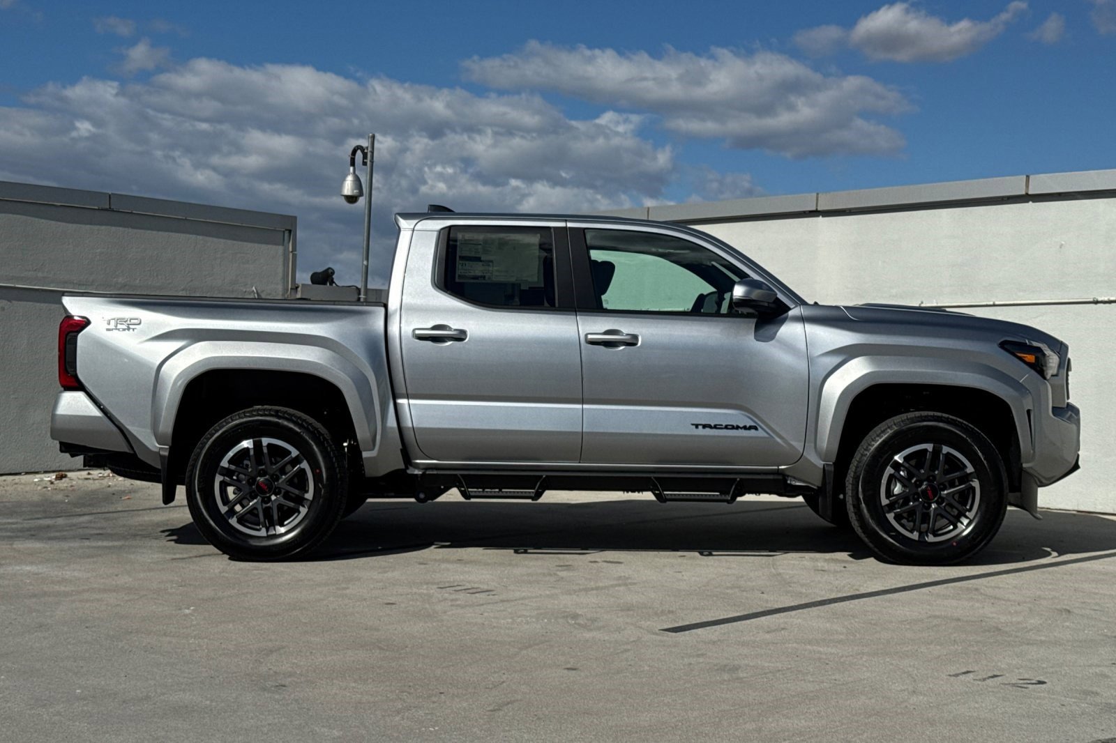 2025 Toyota Tacoma TRD Sport 4x4 Double Cab photo 2
