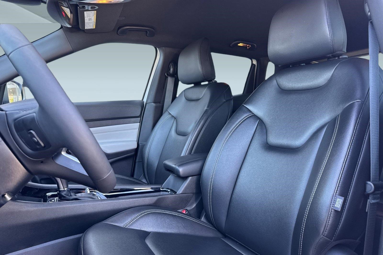 2025 Jeep Compass Limited photo 4