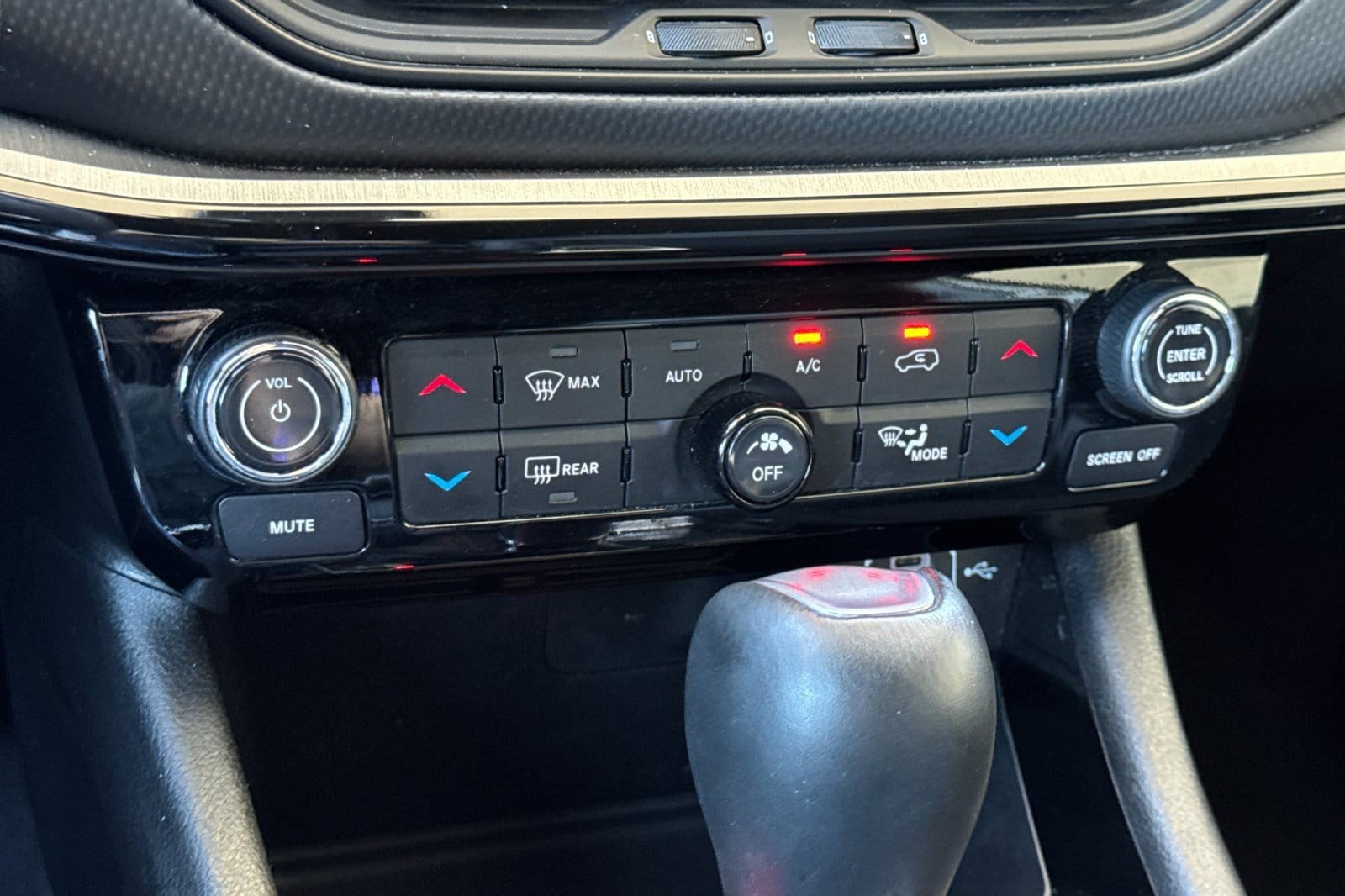 2025 Jeep Compass Trailhawk - Photo 18