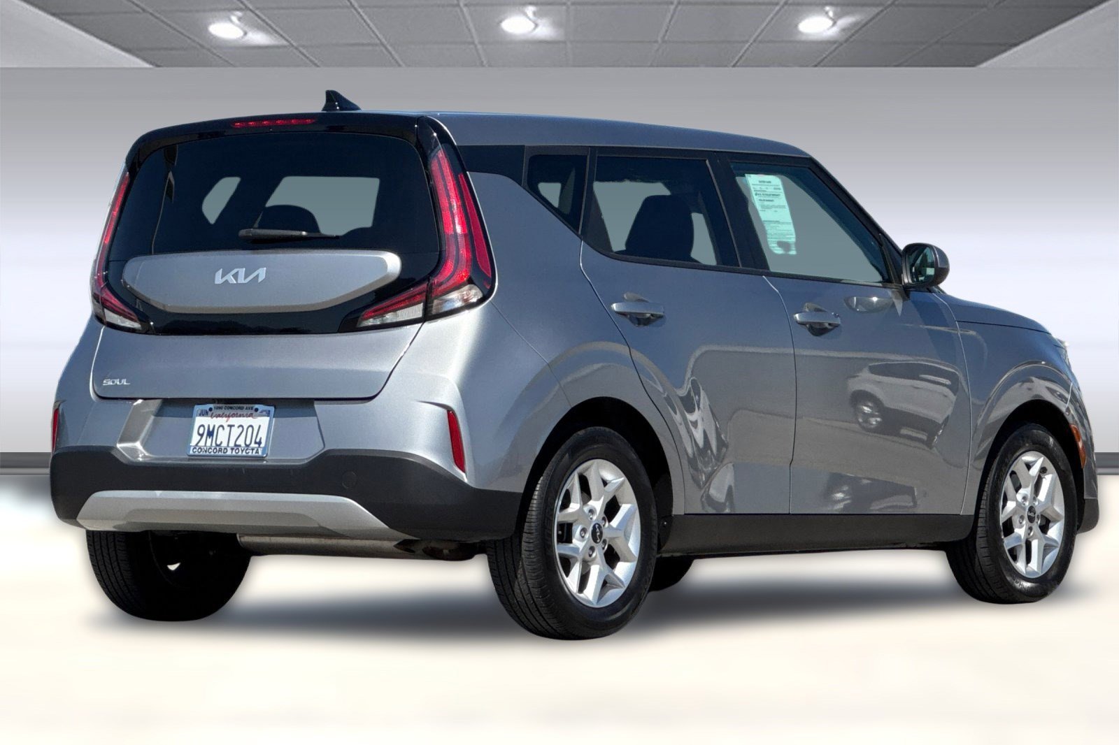 2024 Kia Soul LX photo 3