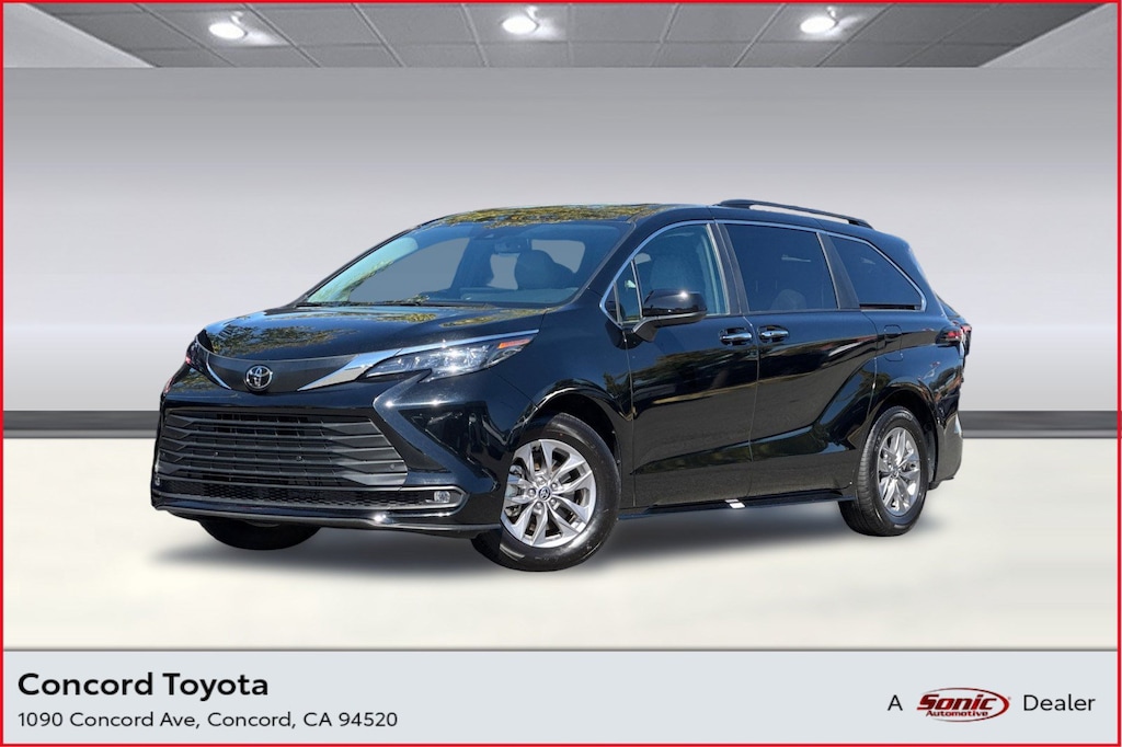 Used 2026 Toyota Sienna XLE Van Passenger Van