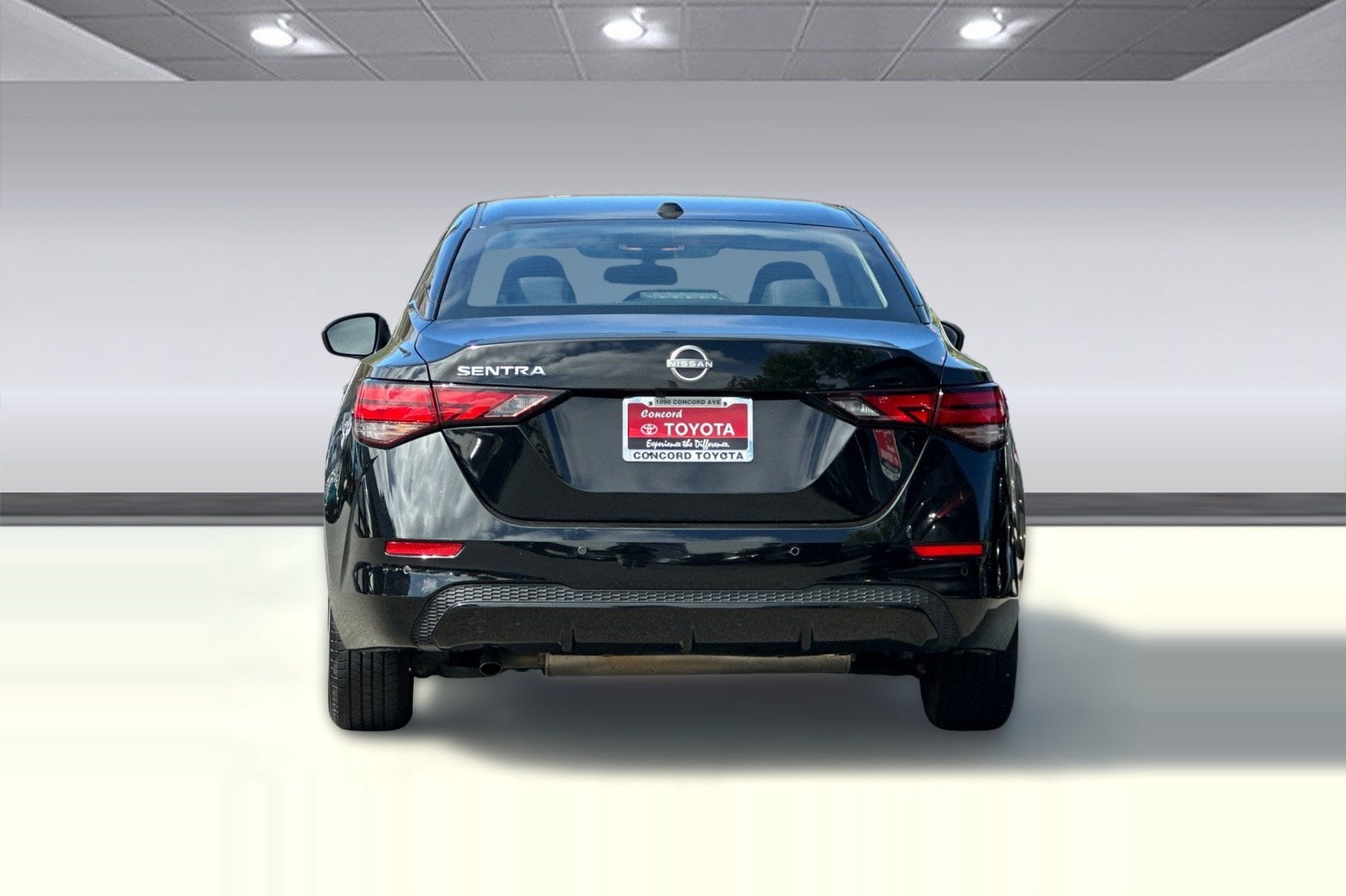 2025 Nissan Sentra SV - Photo 9