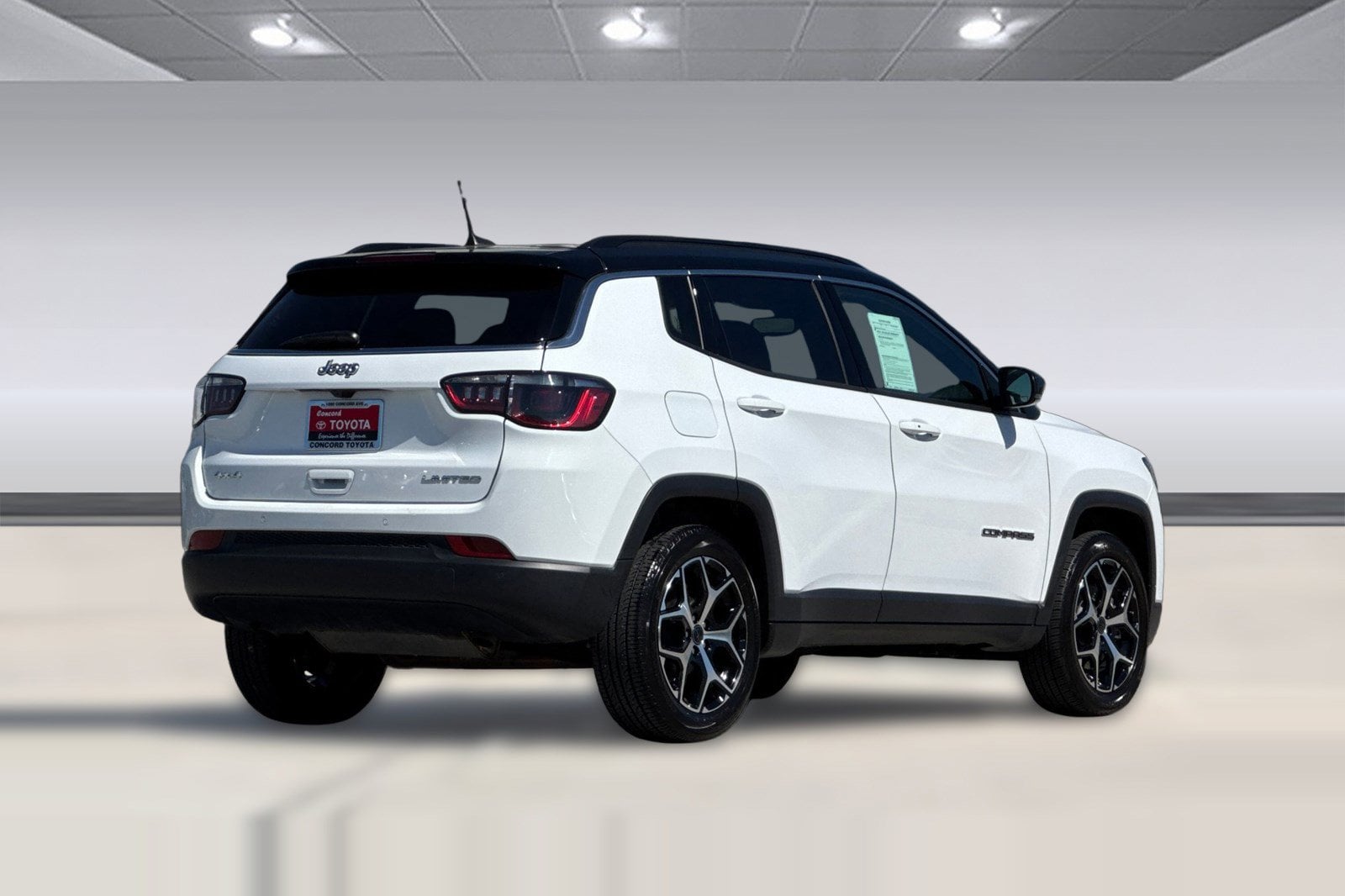 2025 Jeep Compass Limited photo 2