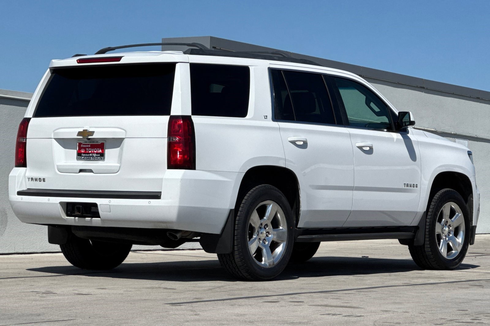 2015 Chevrolet Tahoe LT photo 3