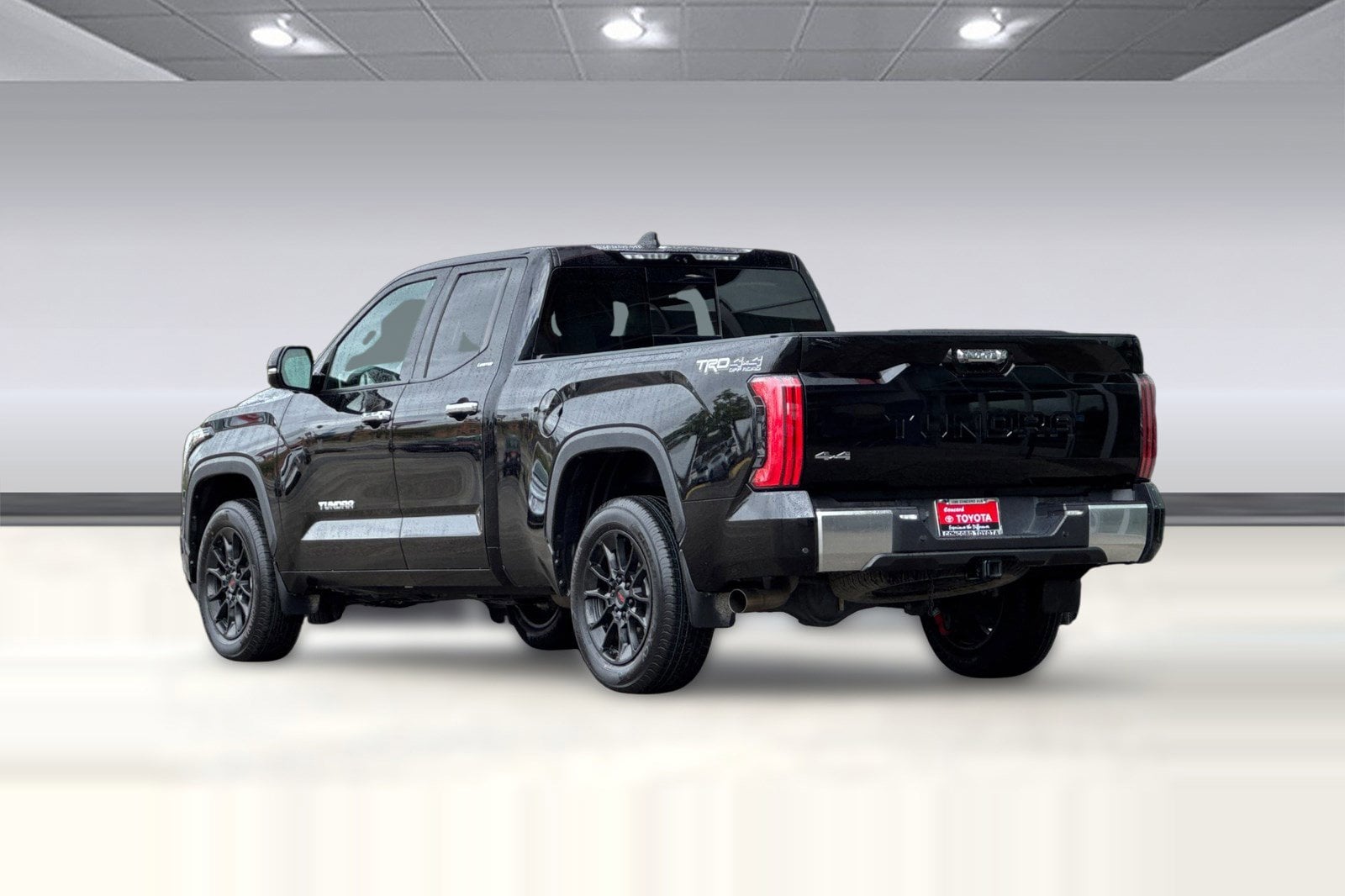 2022 Toyota Tundra Limited photo 3