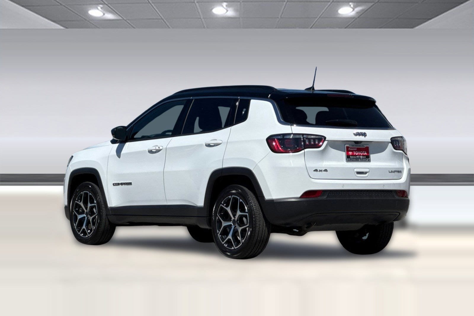 2025 Jeep Compass Limited photo 3
