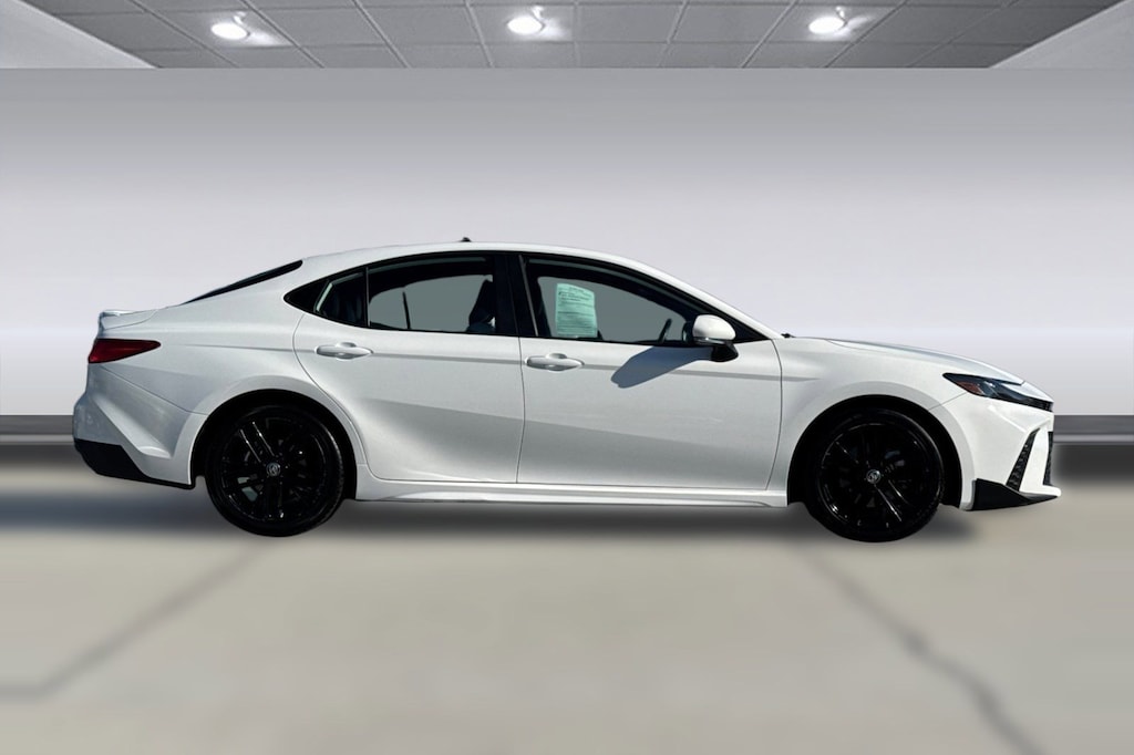 Used 2025 Toyota Camry SE Sedan