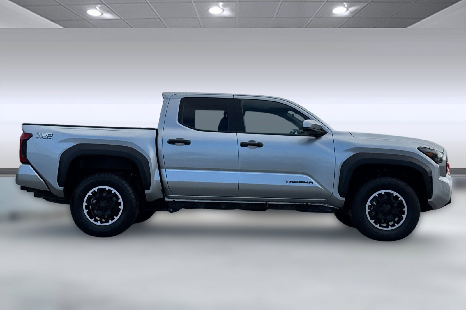2024 Toyota Tacoma TRD photo 2