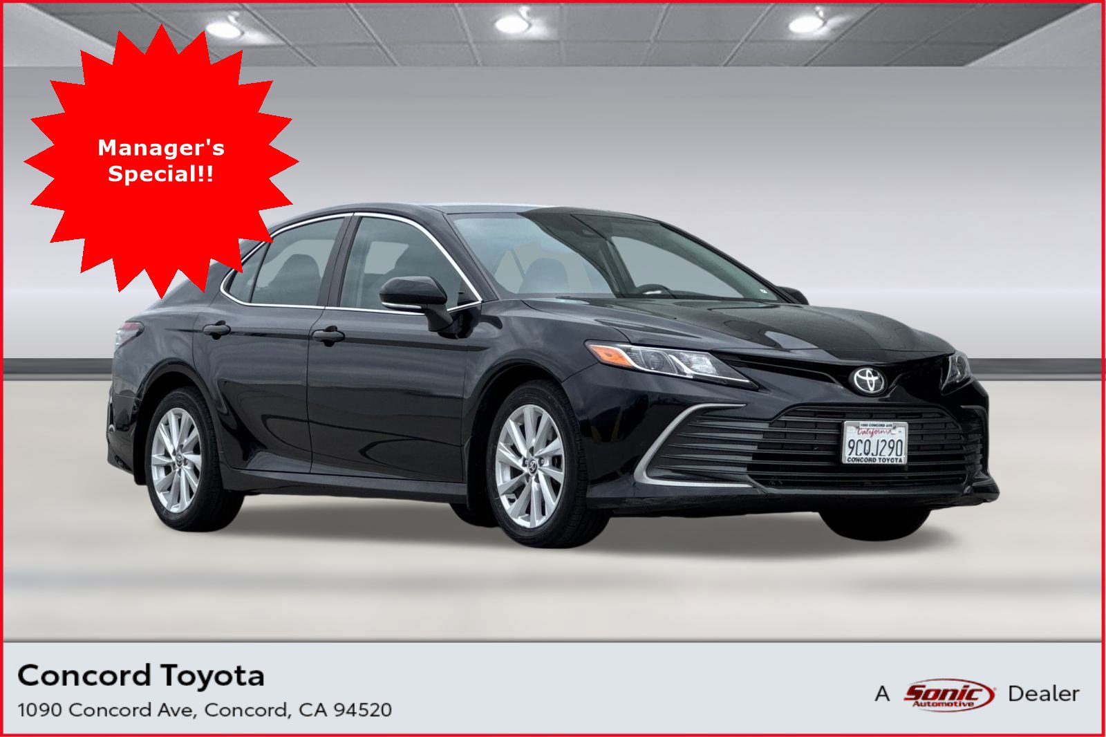 2023 Toyota Camry LE's photo