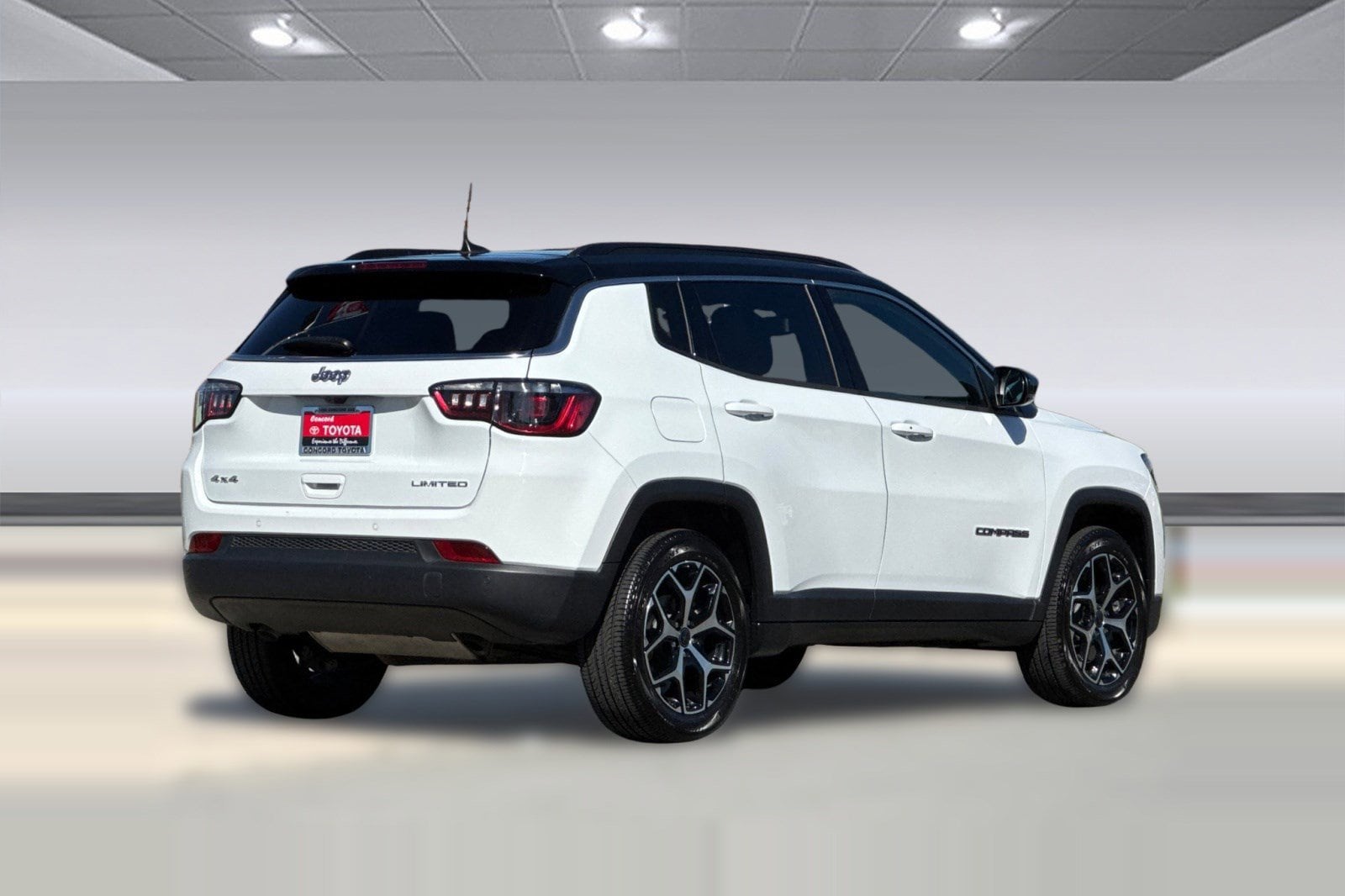 2025 Jeep Compass Limited photo 2