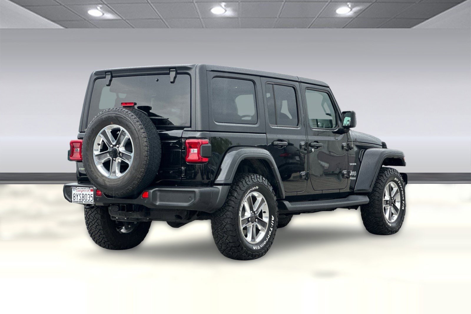 2021 Jeep Wrangler Unlimited Sahara photo 2