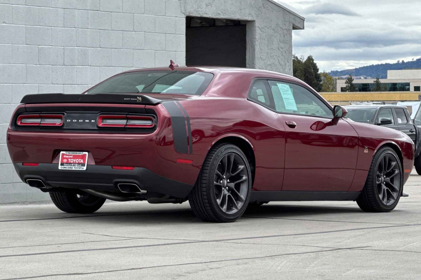 2022 Dodge Challenger R/T Scat Pack photo 2