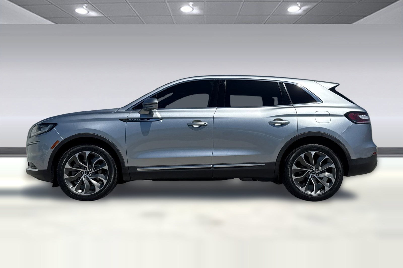 Nautilus Reserve SUV