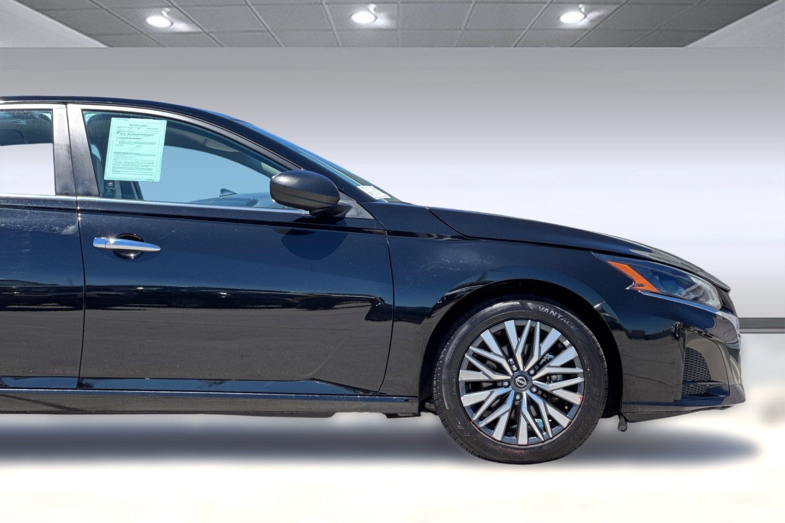 2025 Nissan Altima SV - Photo 34
