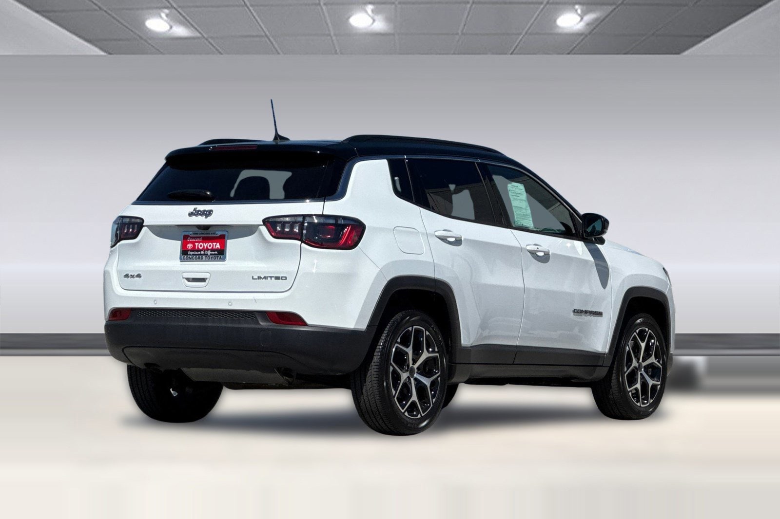 2025 Jeep Compass Limited photo 2