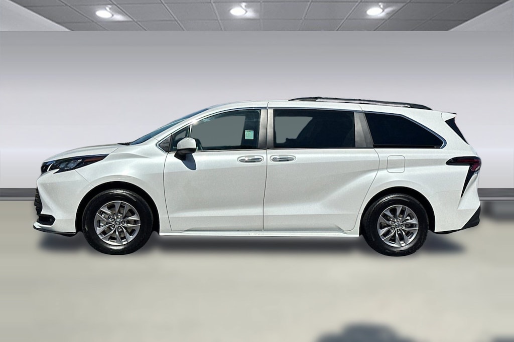 Used 2026 Toyota Sienna XLE Van Passenger Van