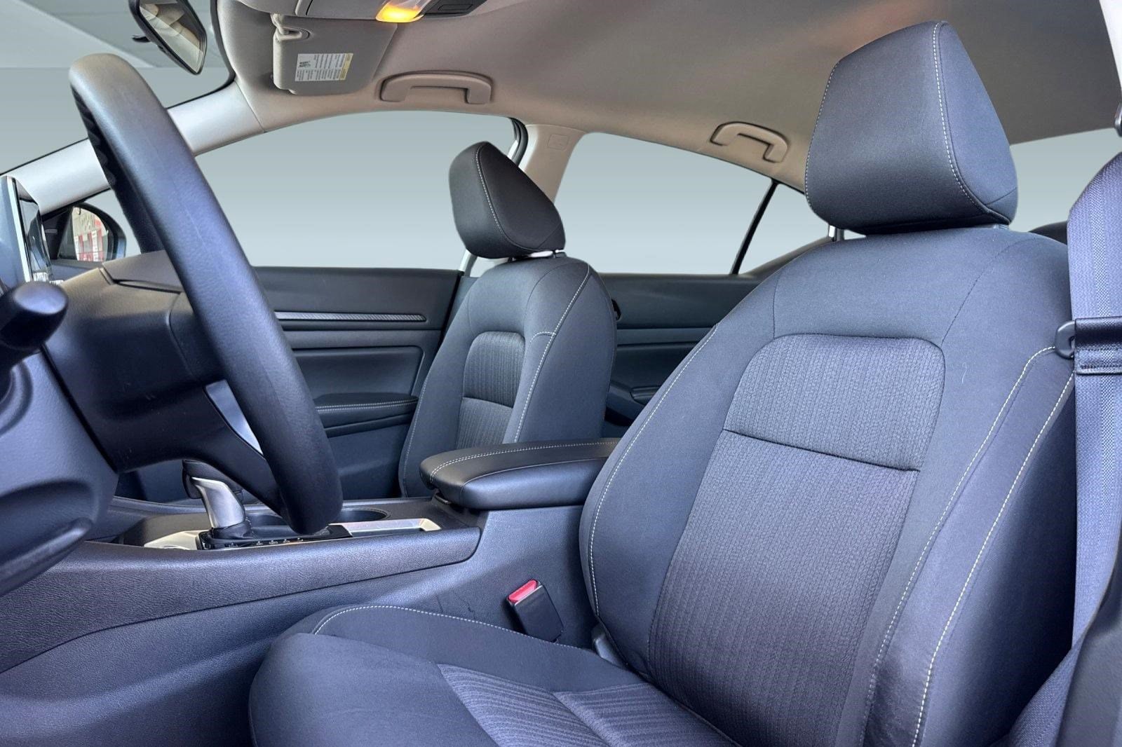 2025 Nissan Altima SV photo 4