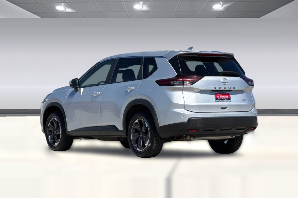 Used 2025 Nissan Rogue SV SUV