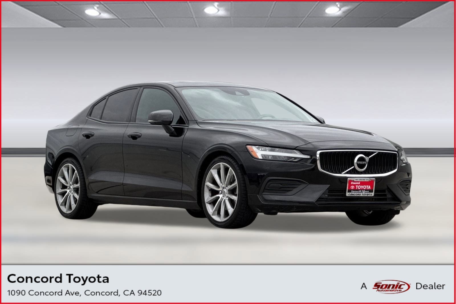 2020 Volvo S60 Momentum's photo