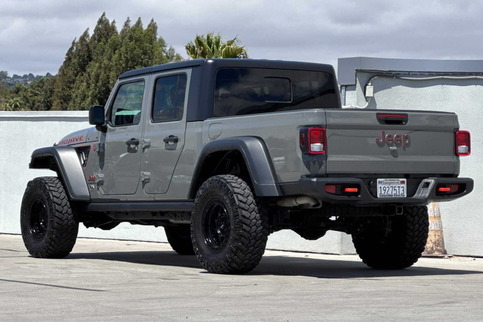 Gladiator Mojave Truck Crew Cab