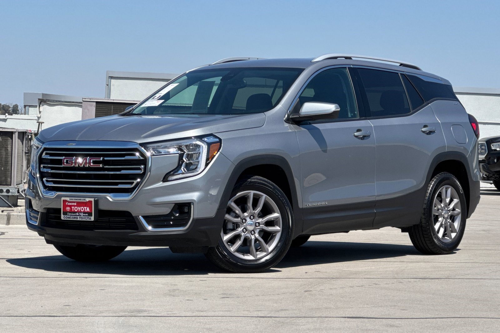 2024 Gmc Terrain SLT photo 2