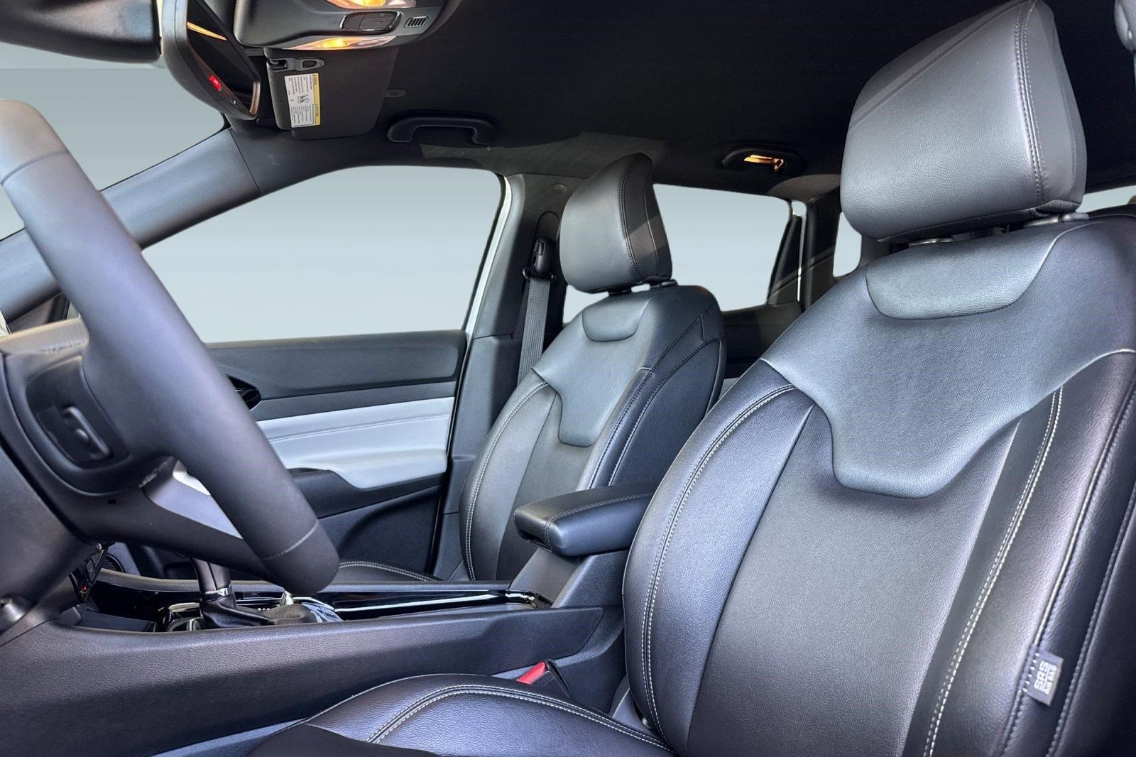 2025 Jeep Compass Limited photo 4