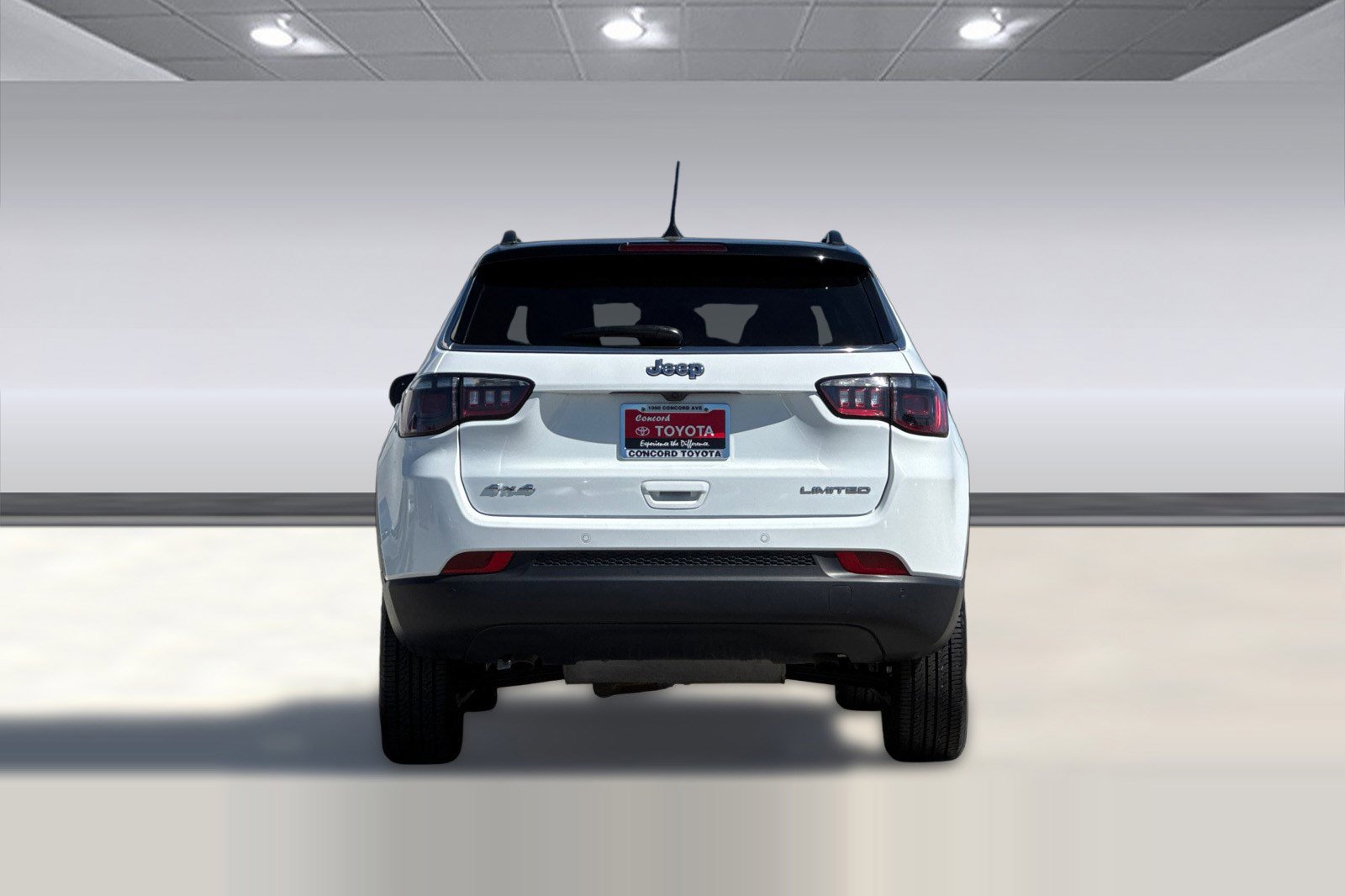 2025 Jeep Compass Limited photo 3