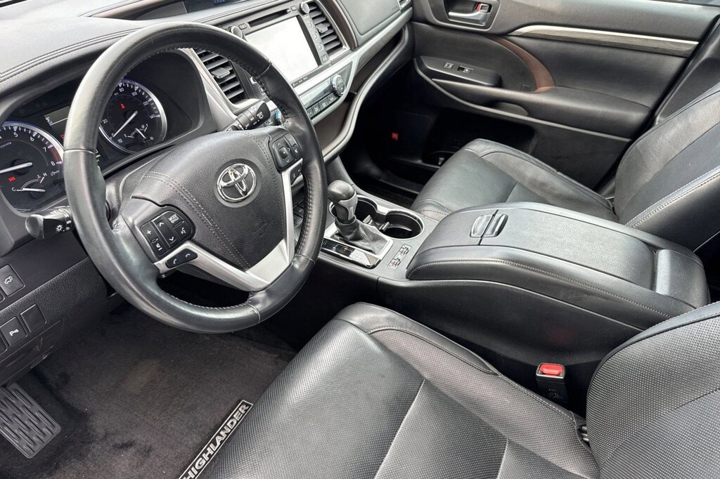 Used 2018 Toyota Highlander Limited SUV