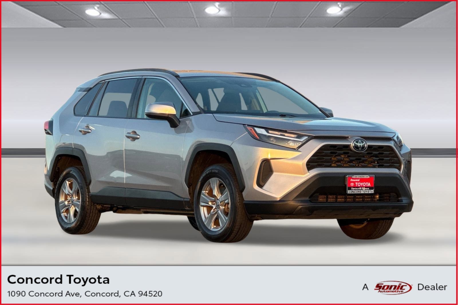 2023 Toyota RAV4 XLE's photo