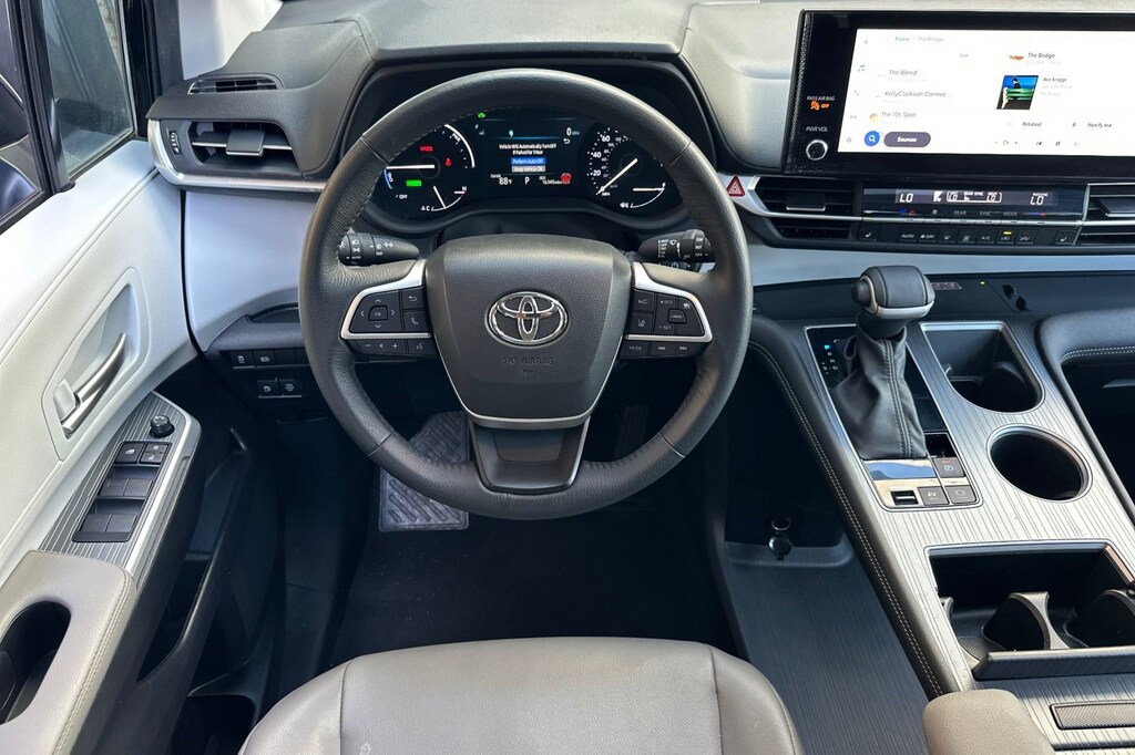 Used 2025 Toyota Sienna XLE Van Passenger Van