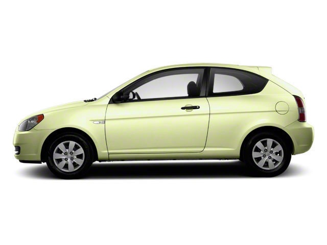 2010 Hyundai Accent GS photo 3