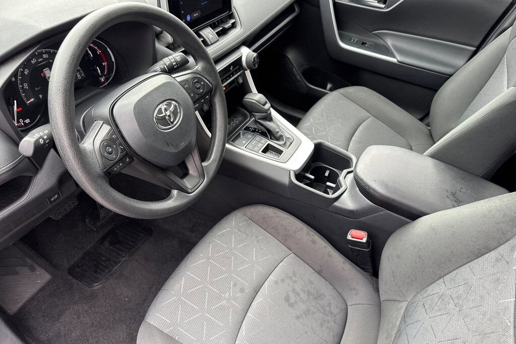 Used 2025 Toyota RAV4 XLE SUV