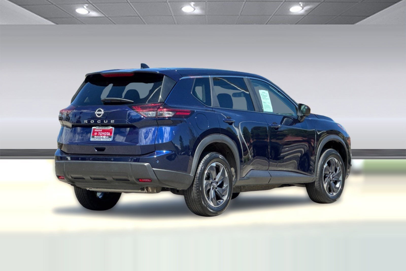 2025 Nissan Rogue SV photo 2