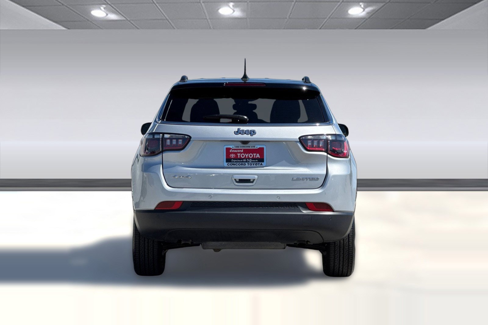 2025 Jeep Compass Limited photo 3