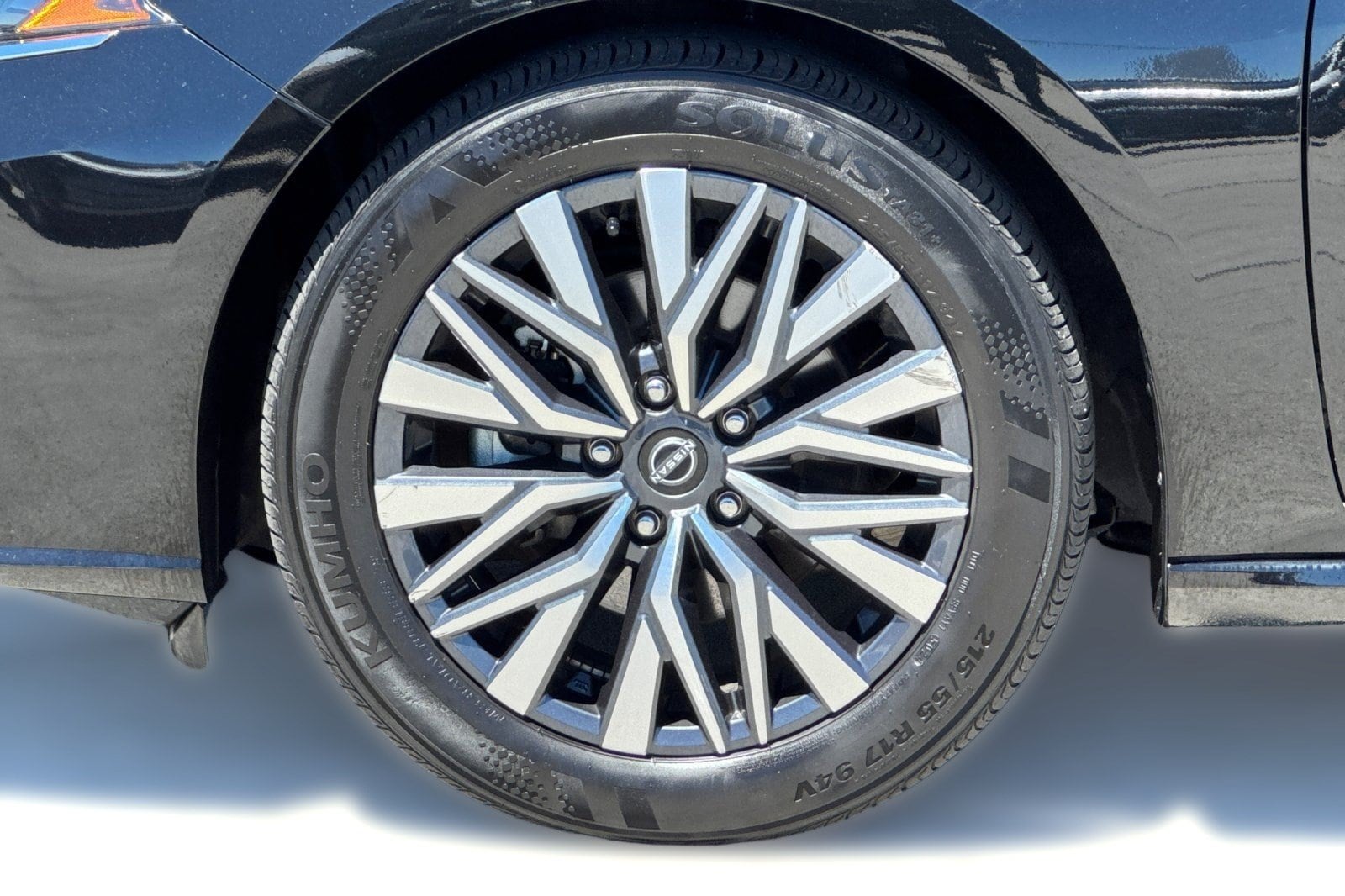 2025 Nissan Altima SV - Photo 13