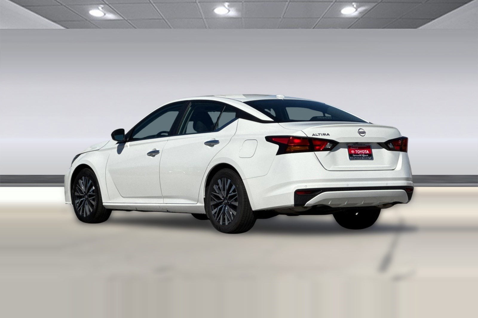 2025 Nissan Altima SV photo 3