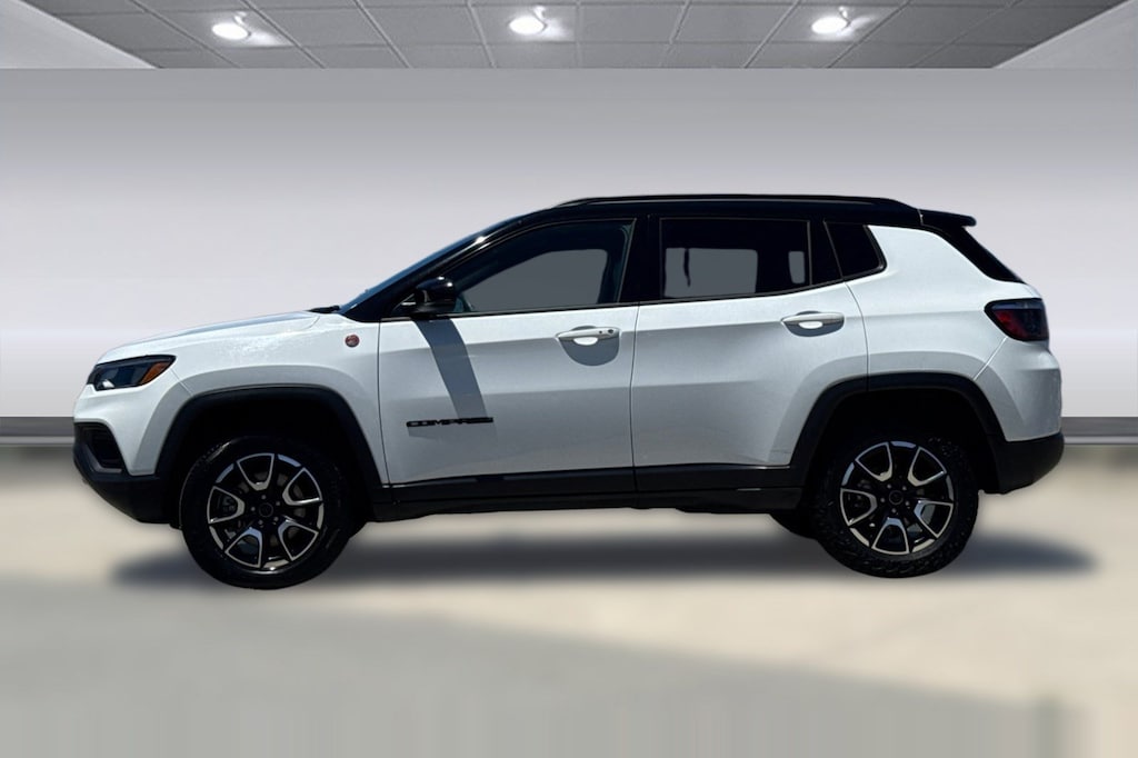 Used 2025 Jeep Compass Trailhawk SUV