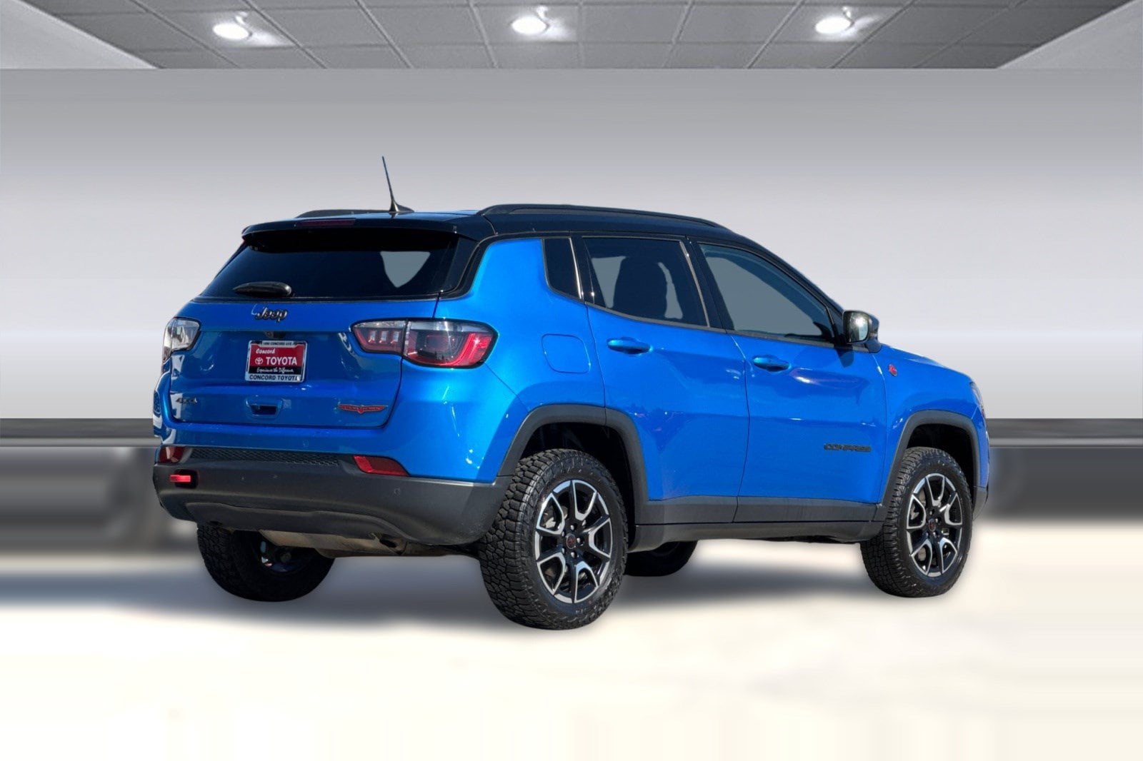 2025 Jeep Compass Trailhawk - Photo 9