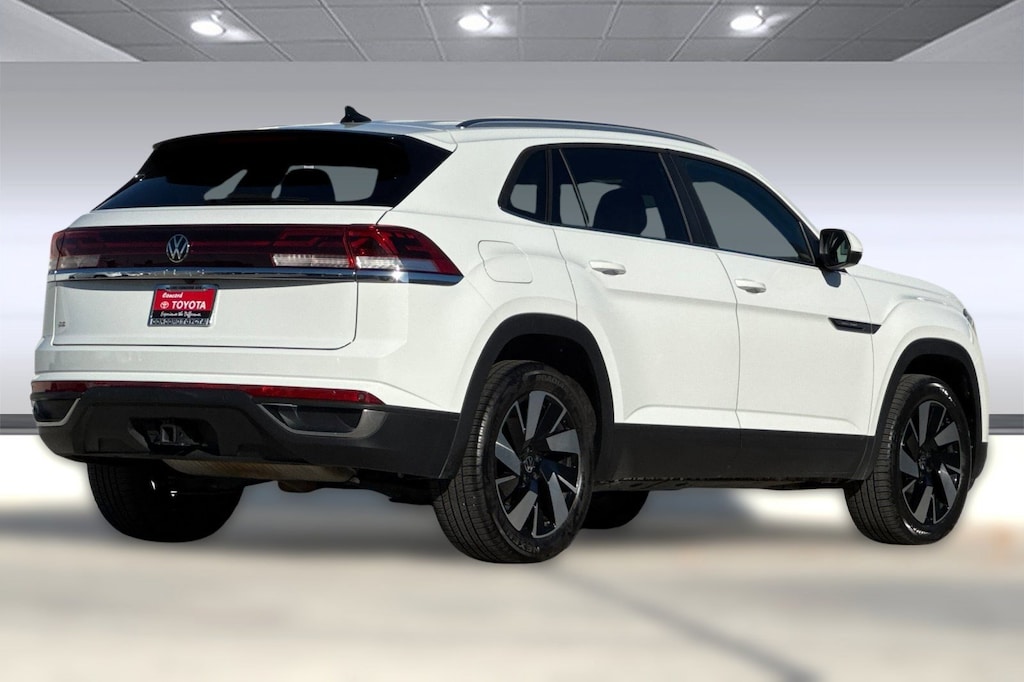 Used 2025 Volkswagen Atlas Cross Sport 2.0T SE w/Technology SUV