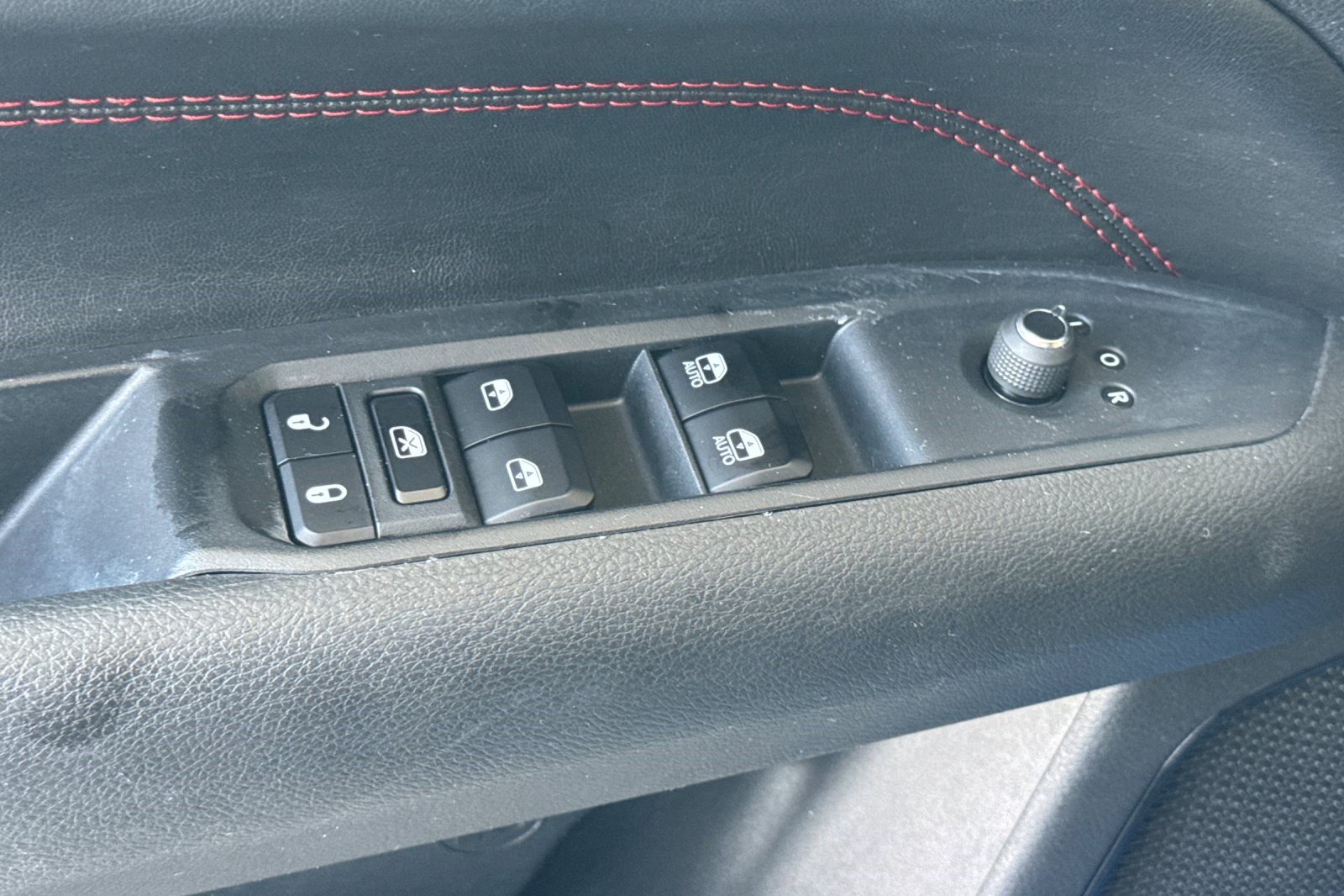 2025 Jeep Compass Trailhawk - Photo 14