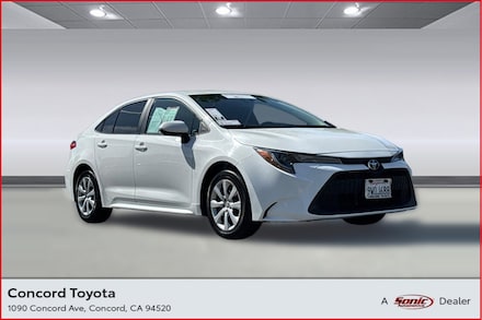 2022 Toyota Corolla LE Sedan