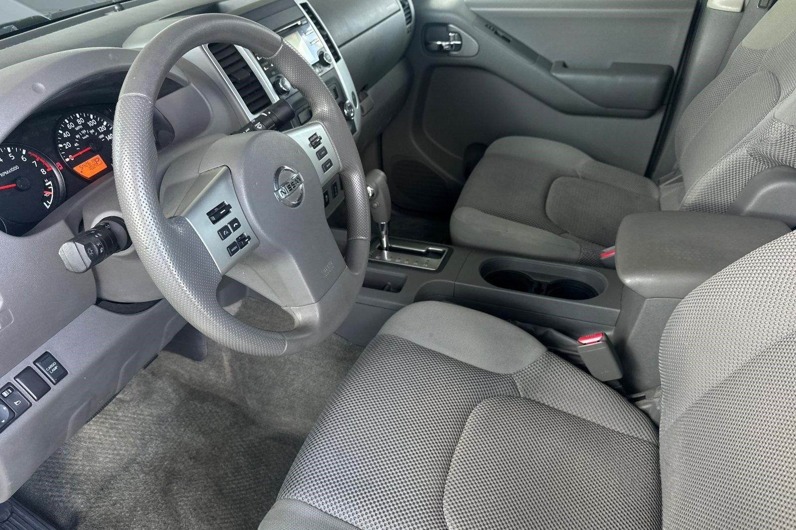 2013 Nissan Frontier SV Truck Crew Cab