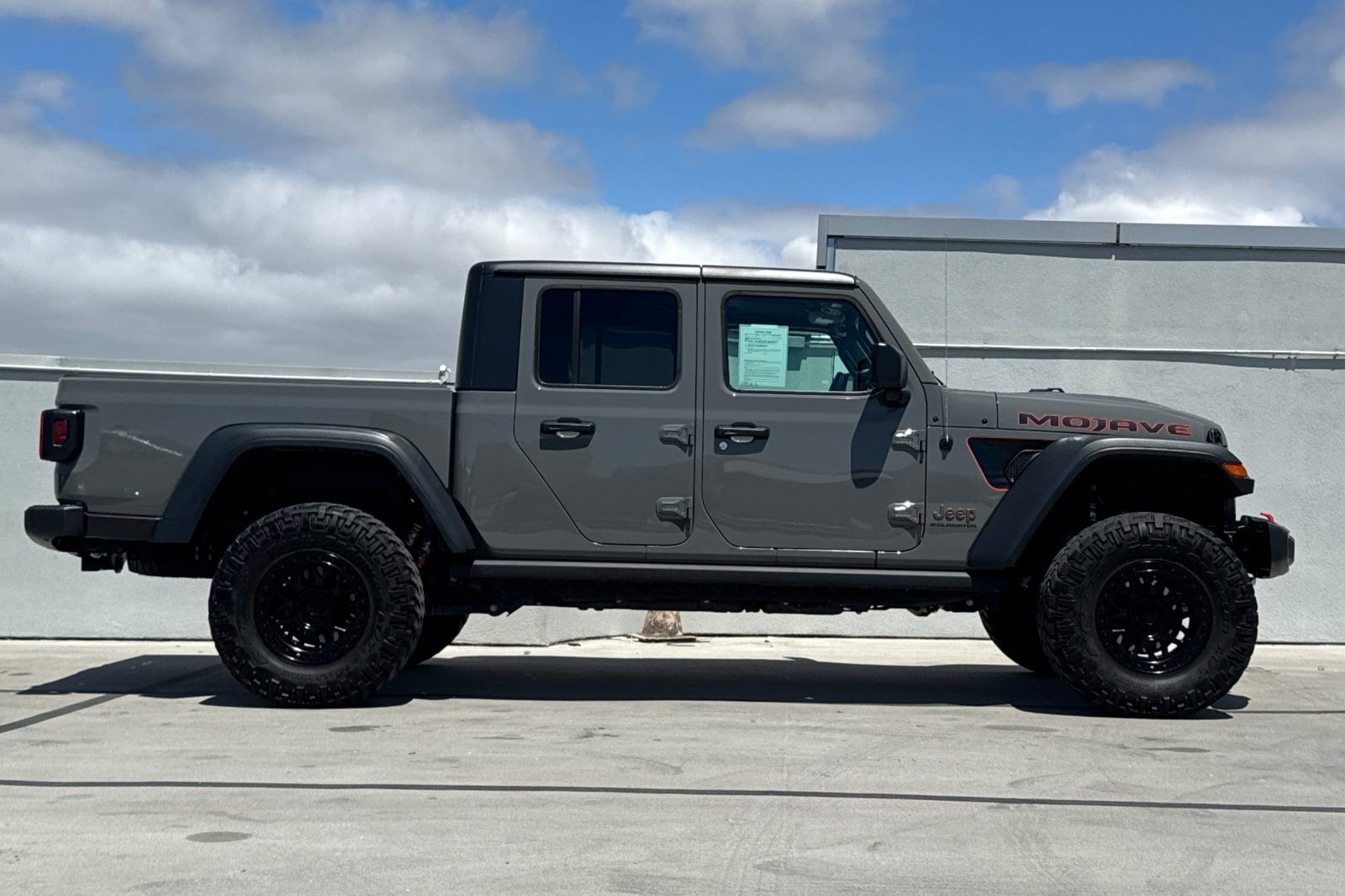 Gladiator Mojave Truck Crew Cab