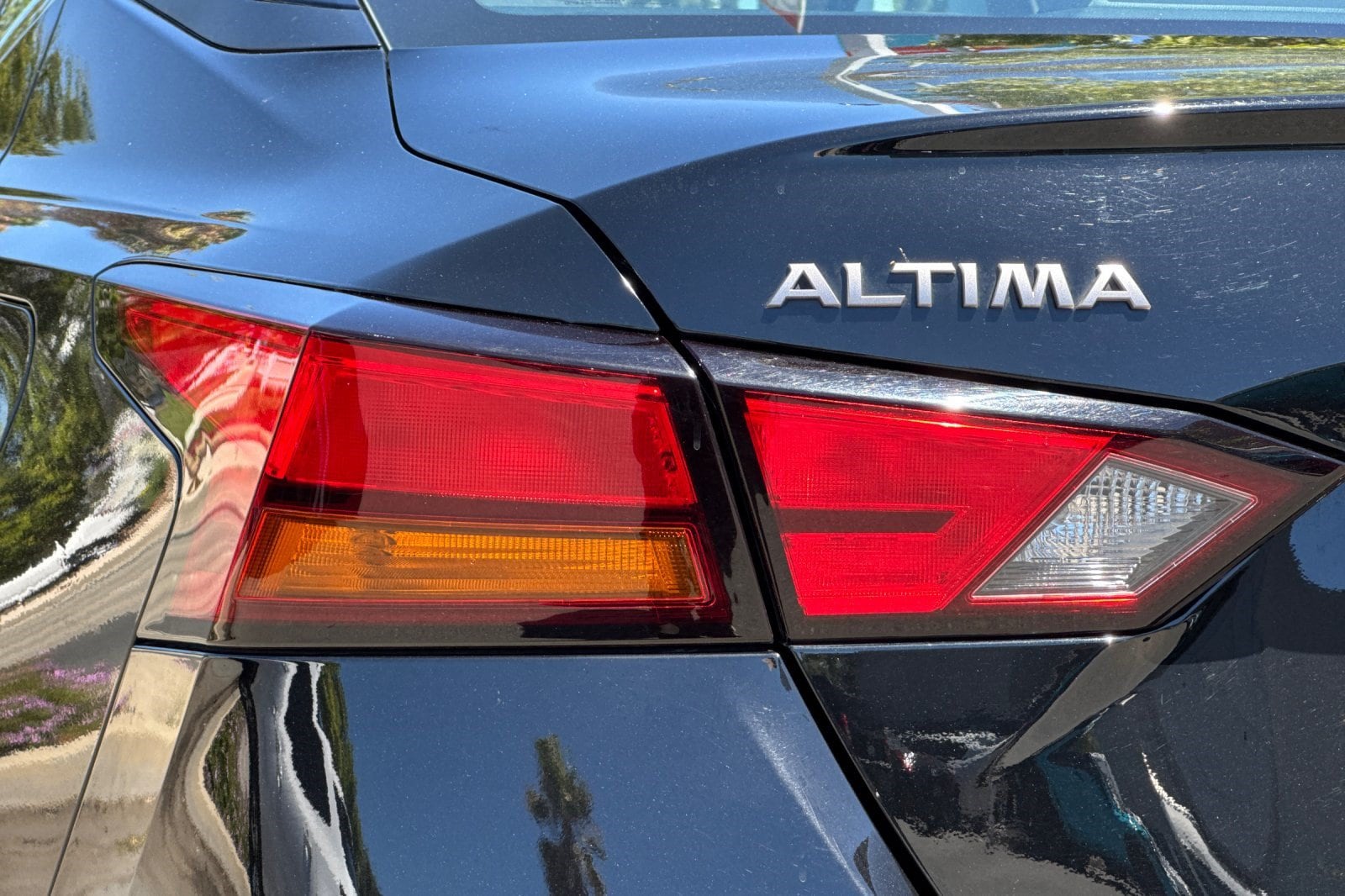 2025 Nissan Altima SV - Photo 29