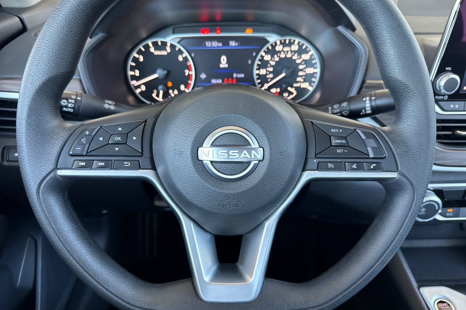 2025 Nissan Altima SV - Photo 11