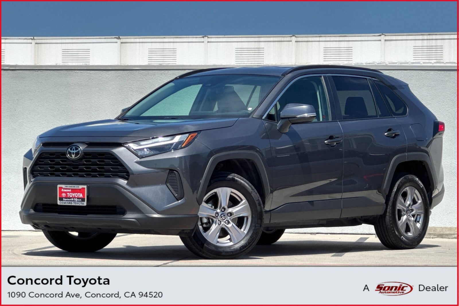 2025 Toyota RAV4 XLE AWD's photo