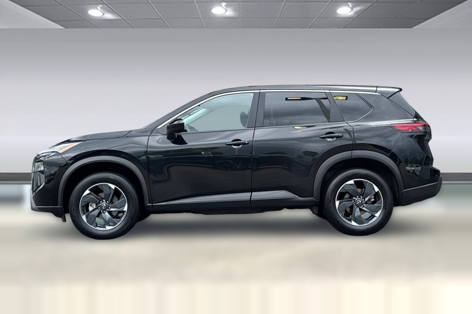 2025 Nissan Rogue SV photo 6