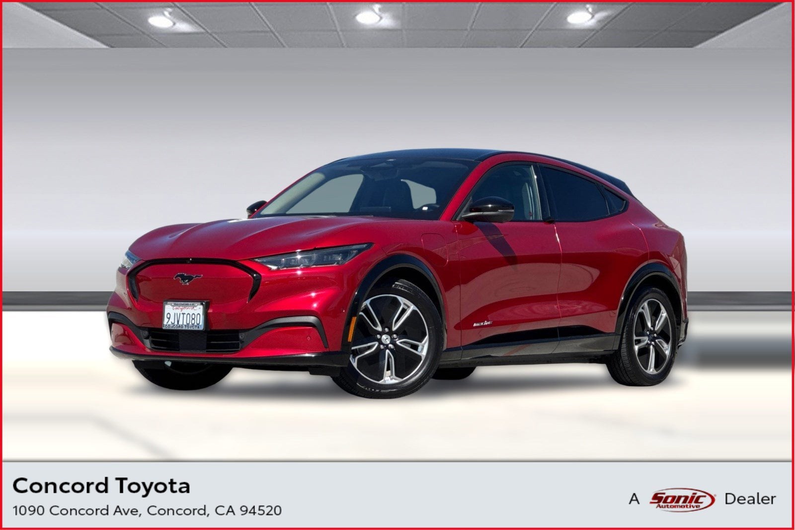 2023 Ford Mustang-Mach-e Premium's photo