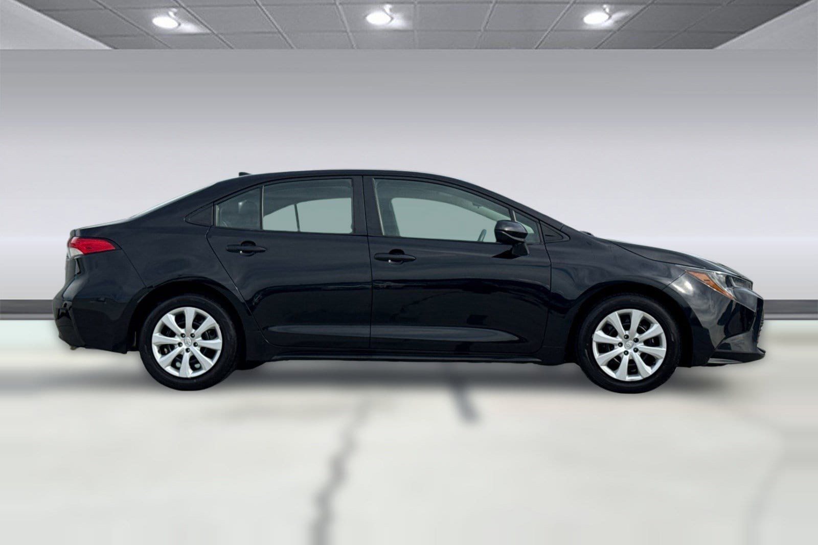 Used 2024 Toyota Corolla LE with VIN 5YFB4MDE3RP115589 for sale in Kansas City