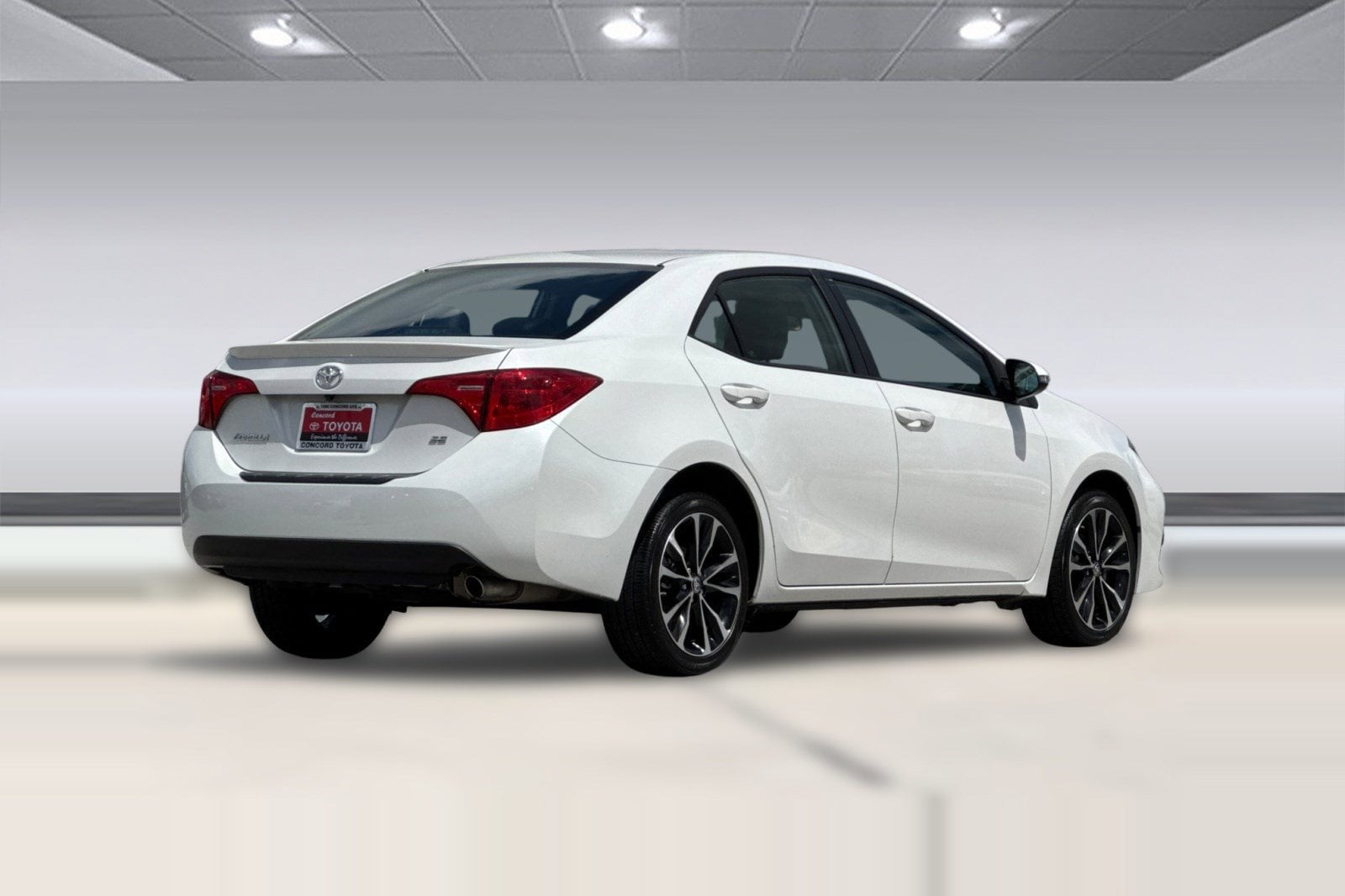 2019 Toyota Corolla SE photo 2